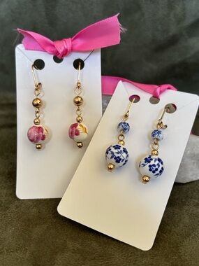 2 Pairs of Earrings included: Ceramic Blue &White, Pink&White Style, Gold Tone